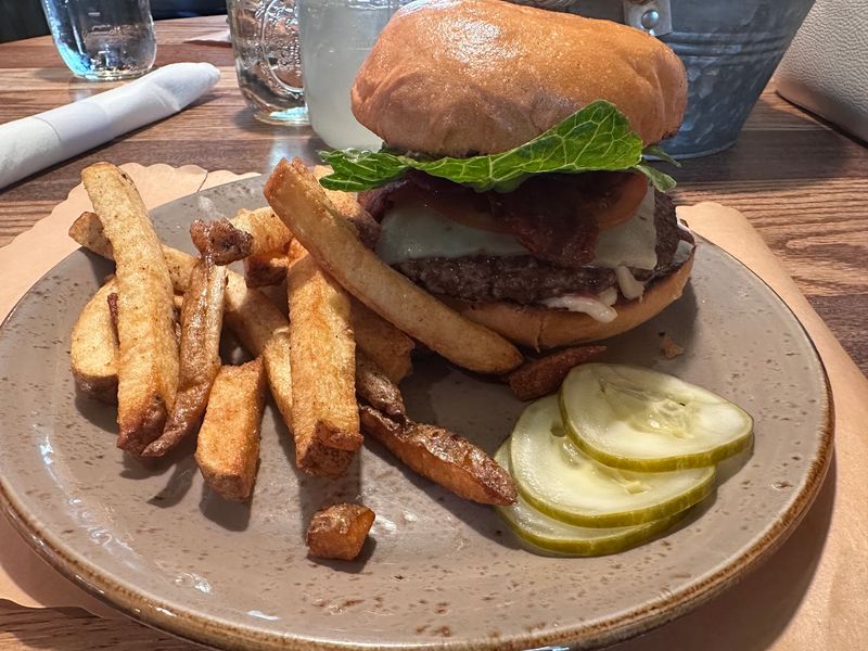 The Burger That Has People Driving Over An Hour The Burger That Has People Driving Over An Hour