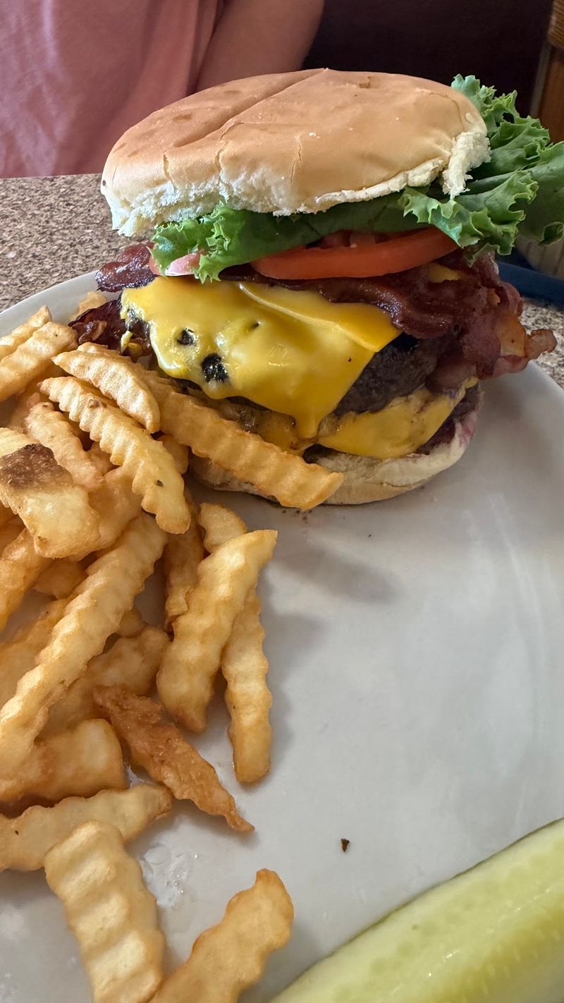 The California Burger That Keeps People Coming Back