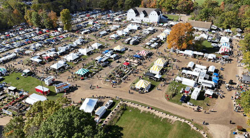 The Car Show That Runs Alongside the Antiques The Car Show That Runs Alongside the Antiques