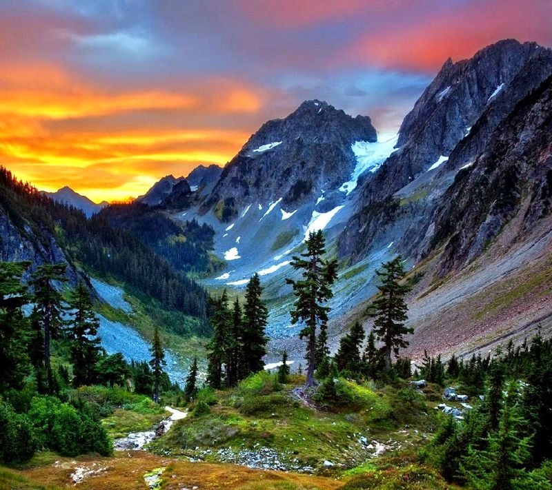 The Cascade Loop, Washington