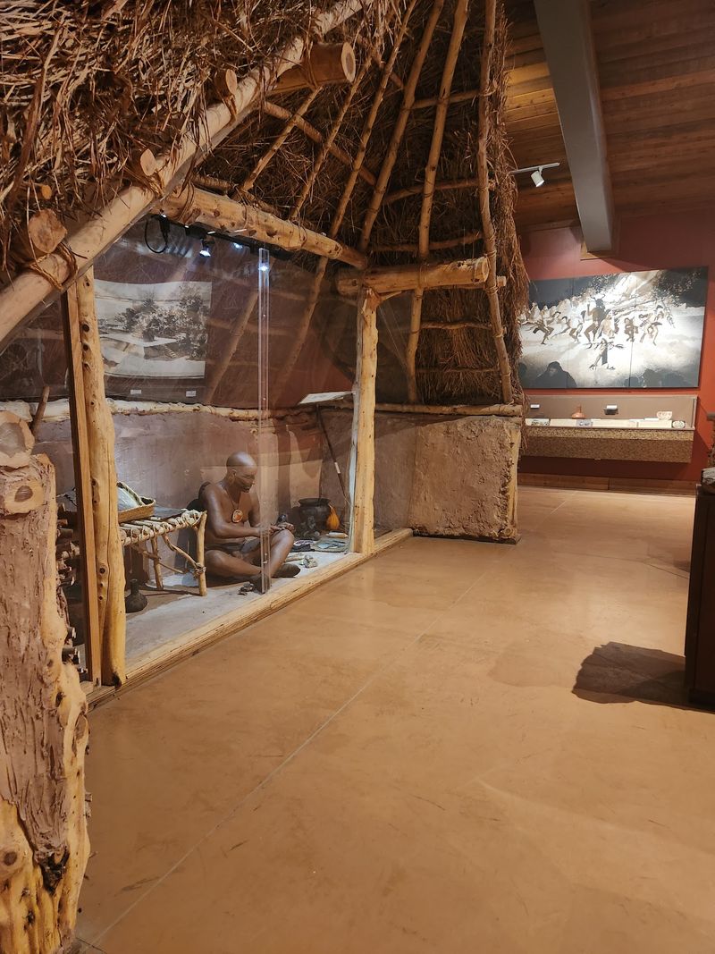 The Civilization Behind the Mounds The Civilization Behind the Mounds
