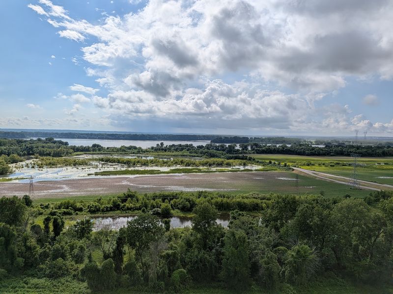 The Confluence Creates Stunning Natural Spectacle The Confluence Creates Stunning Natural Spectacle