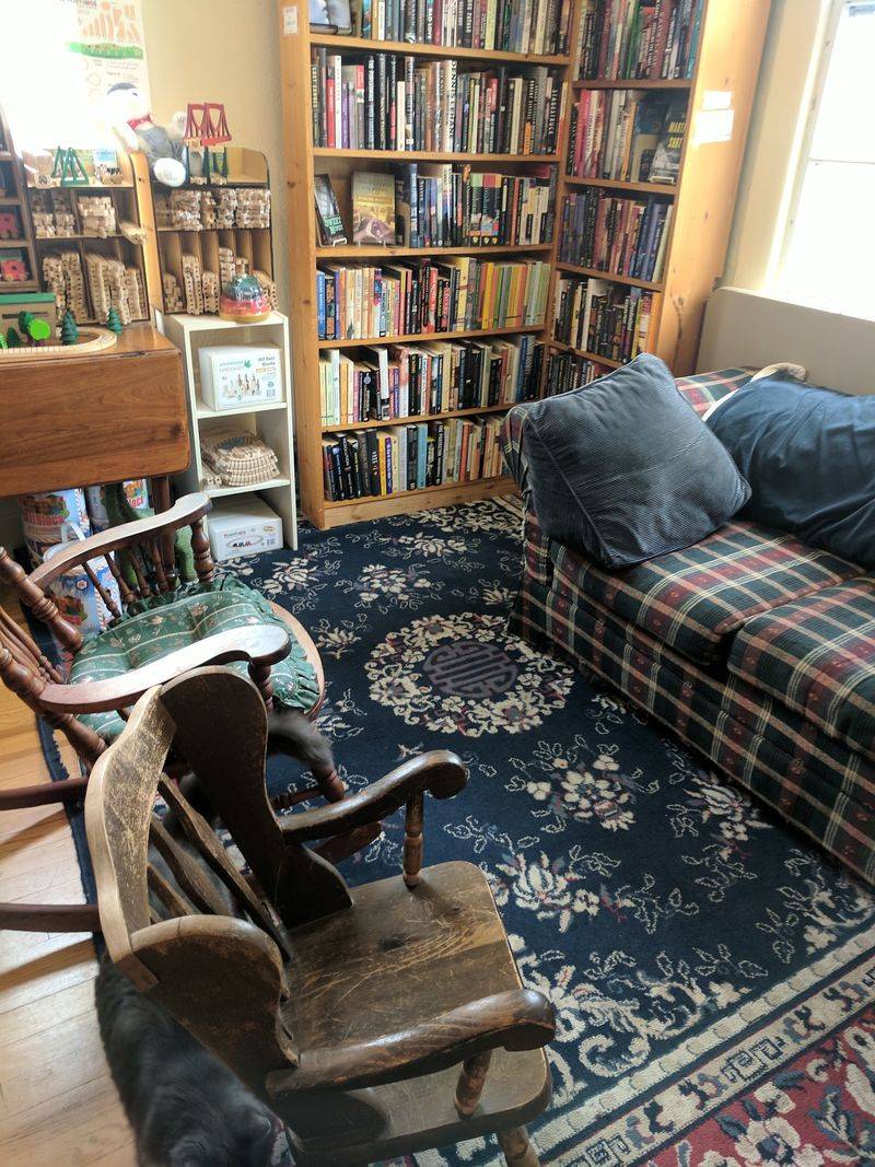 The Cozy Atmosphere That Keeps People Staying