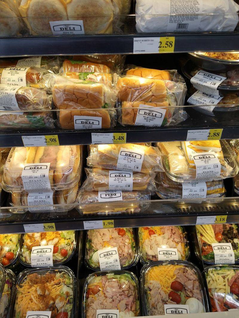 The Deli and Bakery Corner