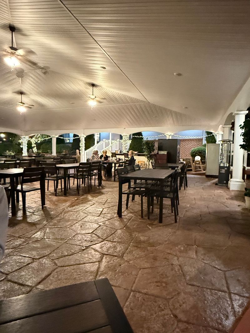 The Dining Room and Patio That Make You Want to Stay Longer The Dining Room and Patio That Make You Want to Stay Longer
