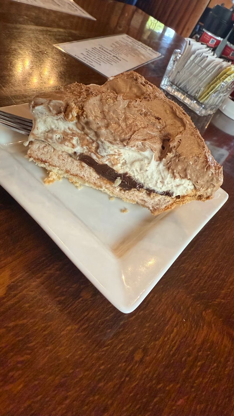 The Five-Layer Chocolate Cream Pie That Stops People Mid-Bite The Five-Layer Chocolate Cream Pie That Stops People Mid-Bite