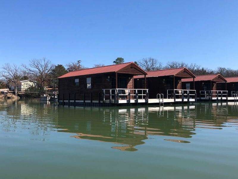 The Floating Cabin Concept and Why It Feels Unlike Anything Else The Floating Cabin Concept and Why It Feels Unlike Anything Else