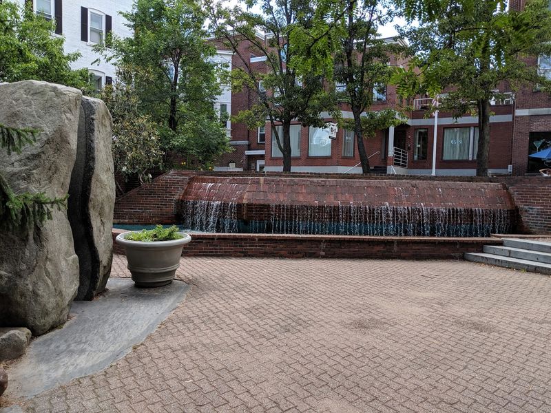The Fountain, the Sculptures, and the Atmosphere That Slows You Down