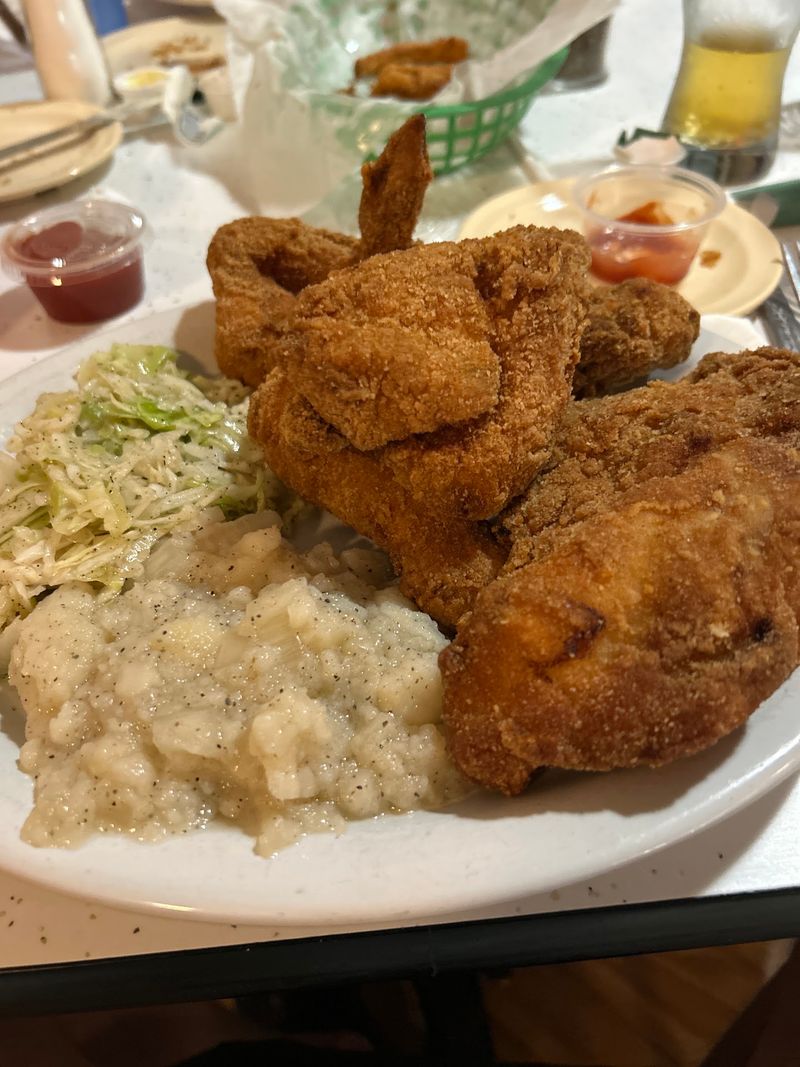 The Fried Chicken That People Drive Hours to Taste The Fried Chicken That People Drive Hours to Taste