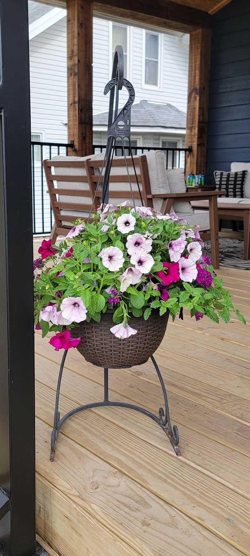The Front Porch That Invites You to Slow Down and Stay Longer The Front Porch That Invites You to Slow Down and Stay Longer