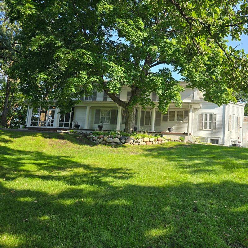 The Historic Woodbury House and Its River Setting