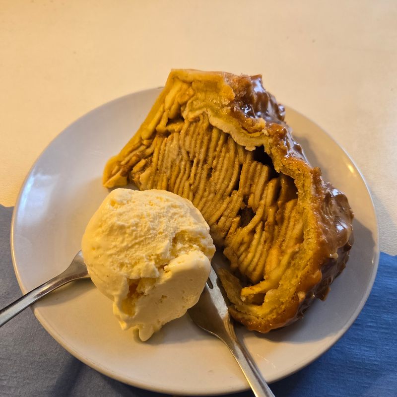 The Levee High Apple Pie and the Flood That Inspired It The Levee High Apple Pie and the Flood That Inspired It