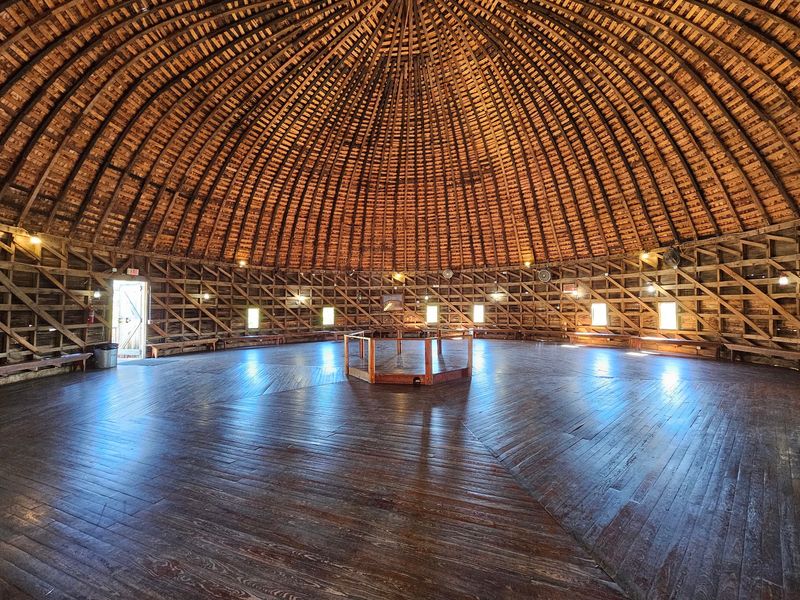 The Loft That Doubles as a Dance Floor and Event Space The Loft That Doubles as a Dance Floor and Event Space