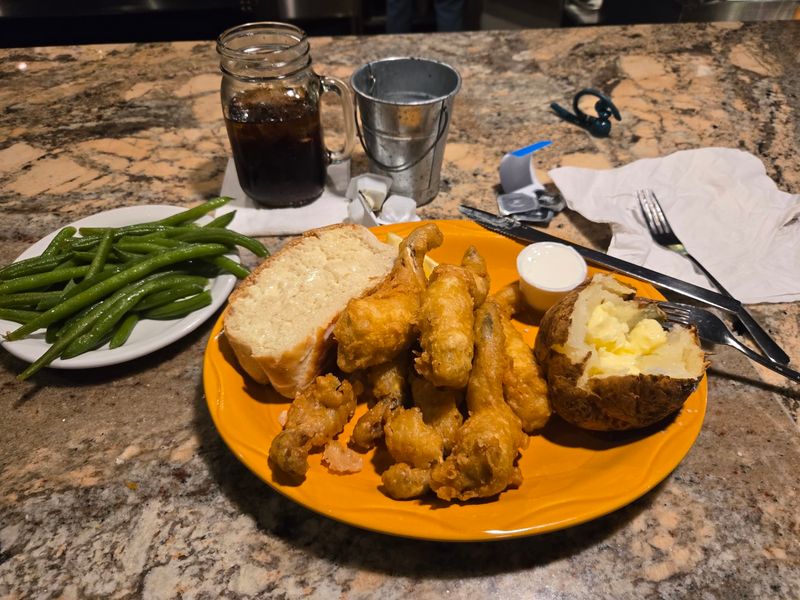 The Menu: A Classic American Spread Done Right The Menu: A Classic American Spread Done Right