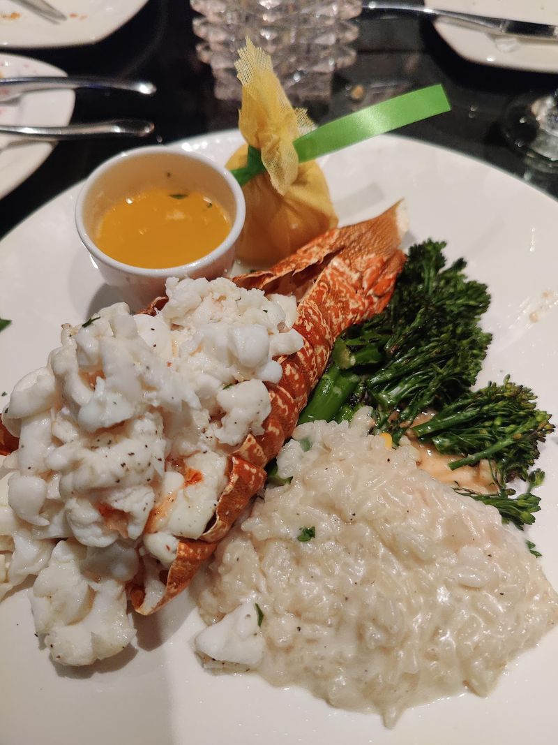 The Menu Is a Serious Culinary Statement The Menu Is a Serious Culinary Statement