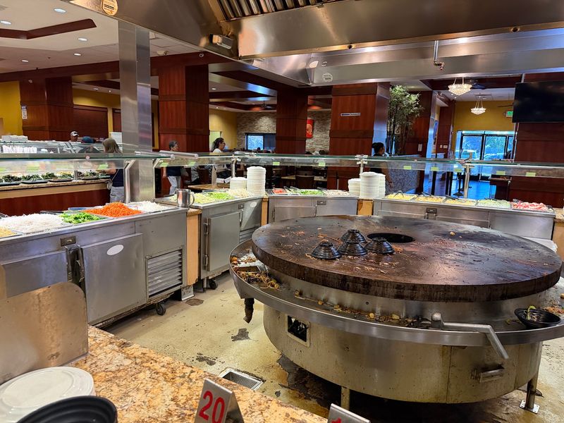 The Mongolian Grill That Steals the Spotlight The Mongolian Grill That Steals the Spotlight