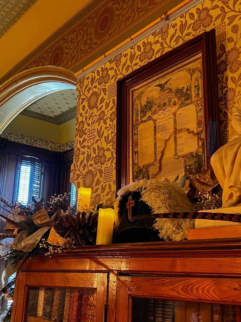 The Mourning Display That Stops Visitors in Their Tracks