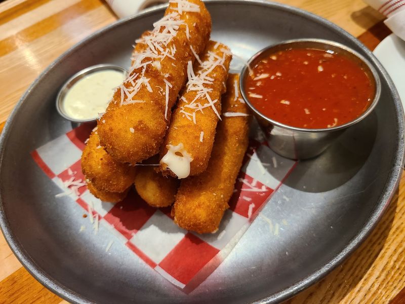 The Mozzarella Sticks That People Drive Miles to Try The Mozzarella Sticks That People Drive Miles to Try