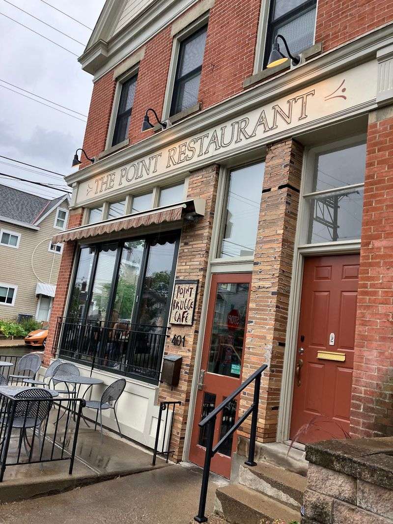 The Neighborhood That Shapes the Café's Entire Personality The Neighborhood That Shapes the Café's Entire Personality