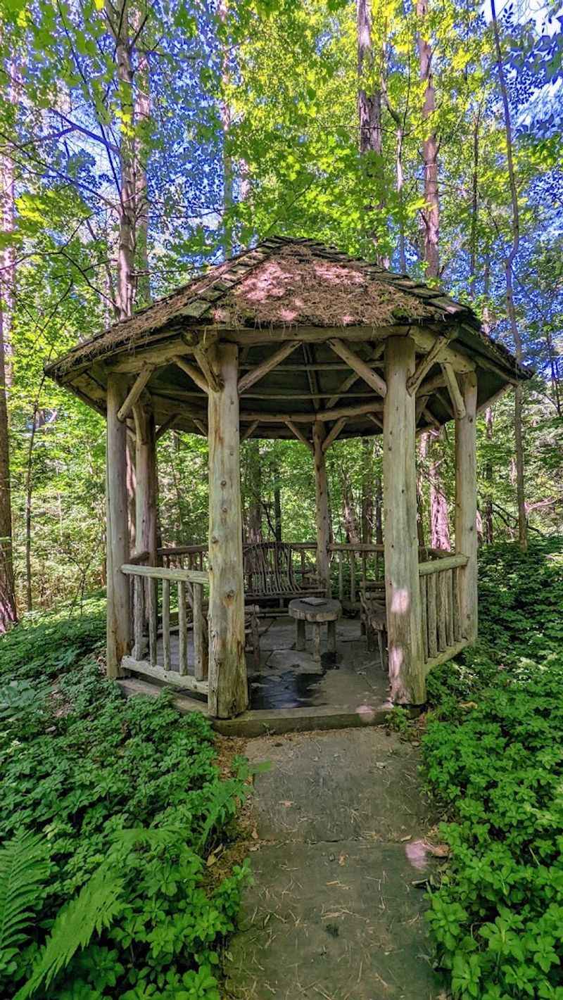 The Octagonal Gazebo and Its Community Journal