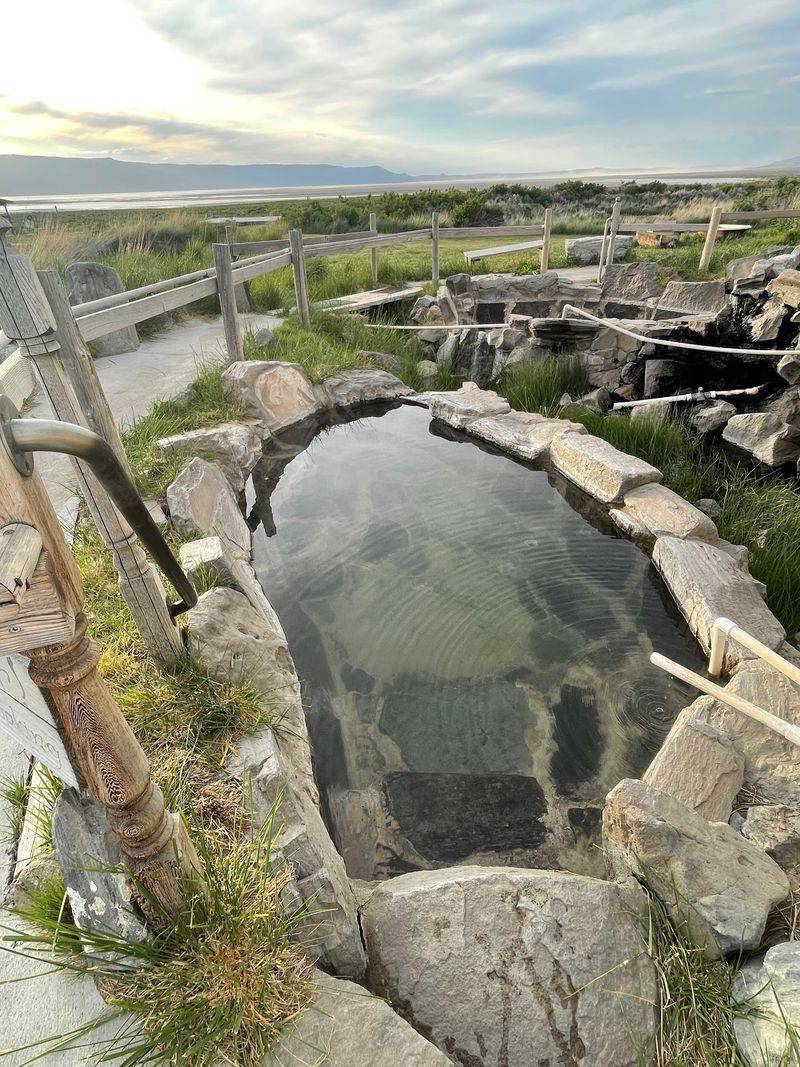 The Outdoor Stone Hot Tubs You Will Not Want to Leave