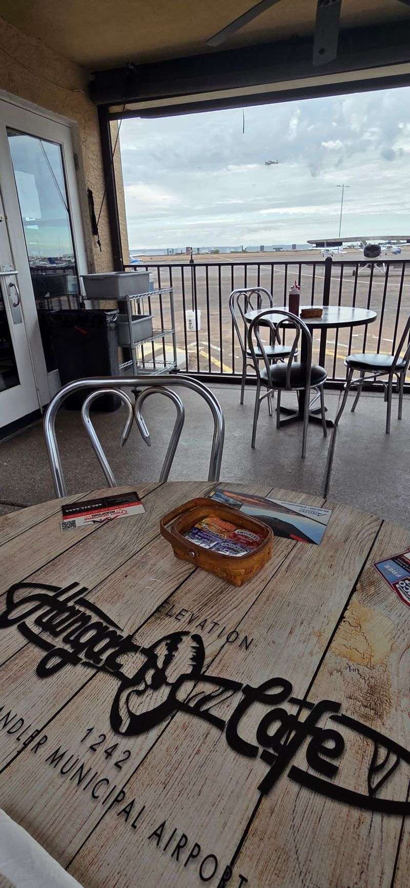 The Patio Where Planes Steal The Show The Patio Where Planes Steal The Show