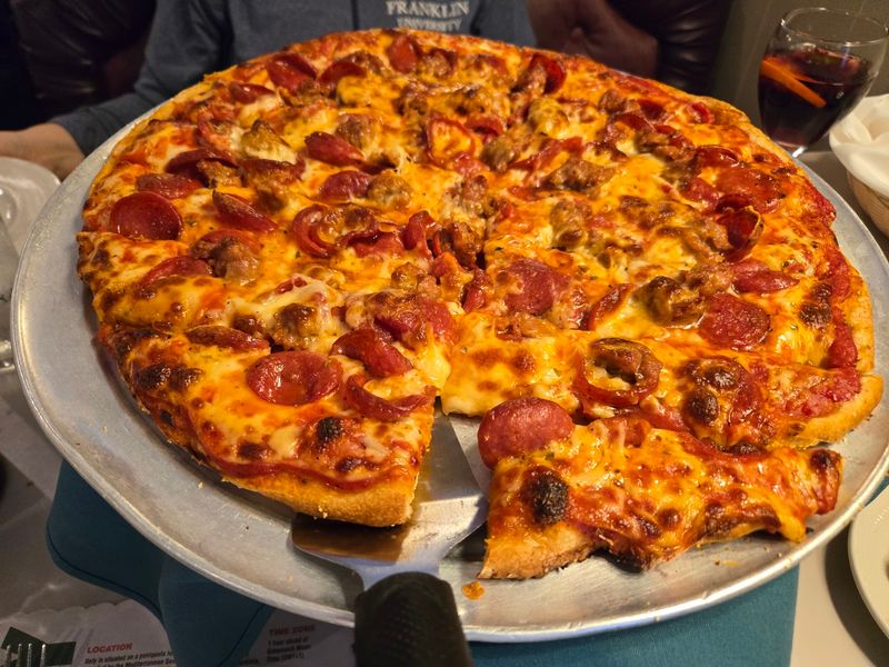 The Pizza That Earns Its Own Conversation