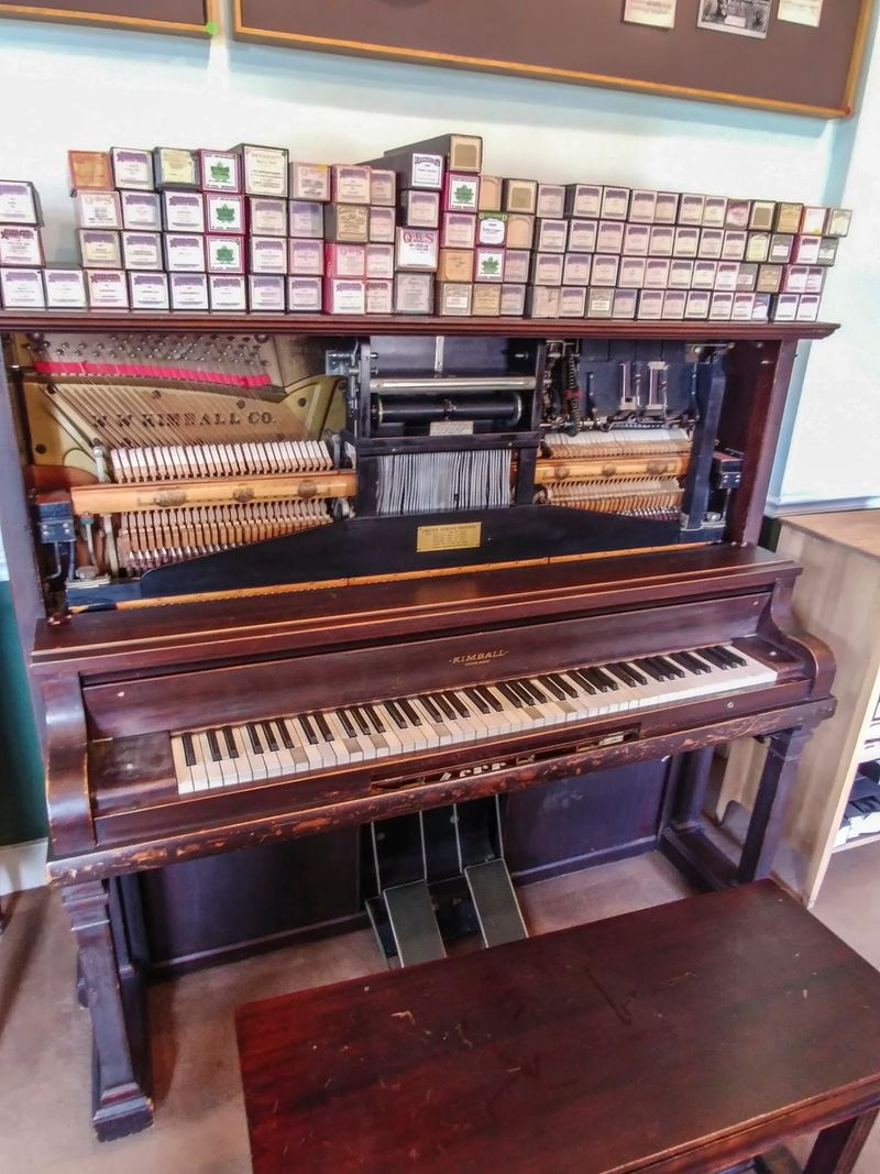 The Player Piano: A Star Attraction That Steals the Show The Player Piano: A Star Attraction That Steals the Show