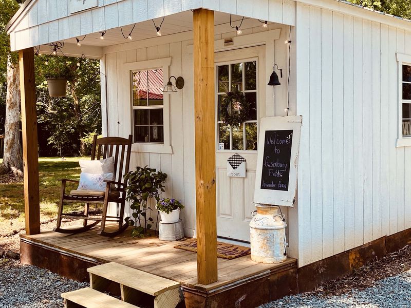 The Quaint Little Farm Shop