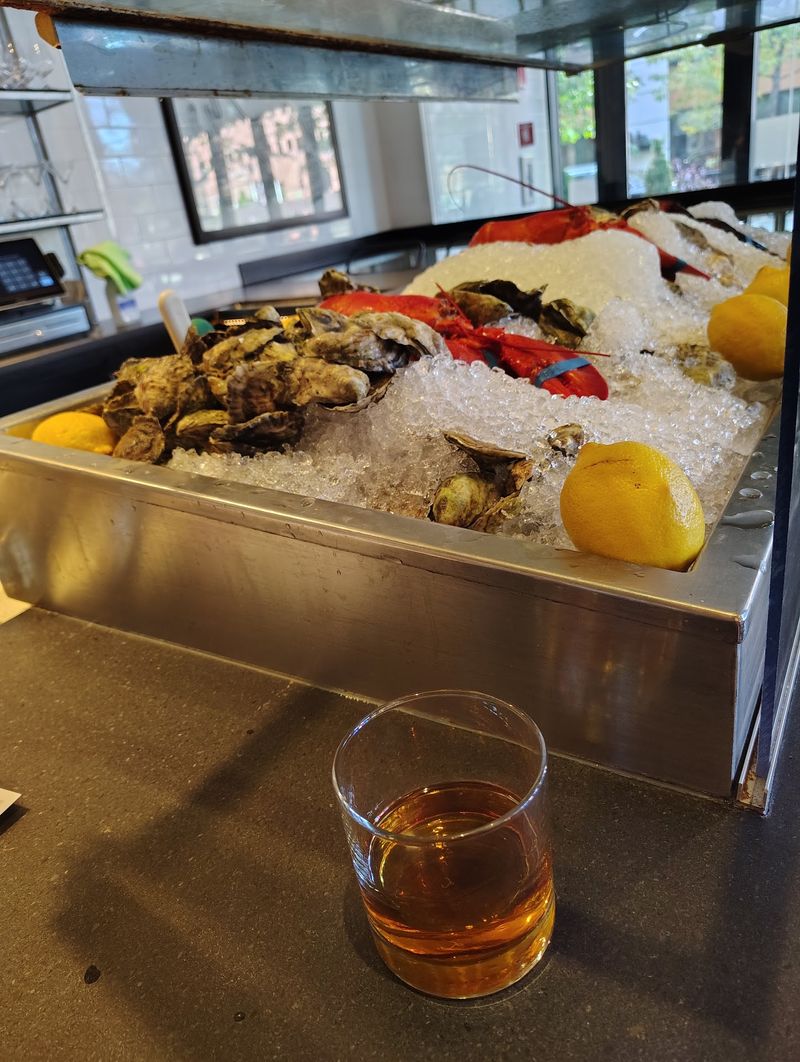 The Raw Bar Is the Main Event