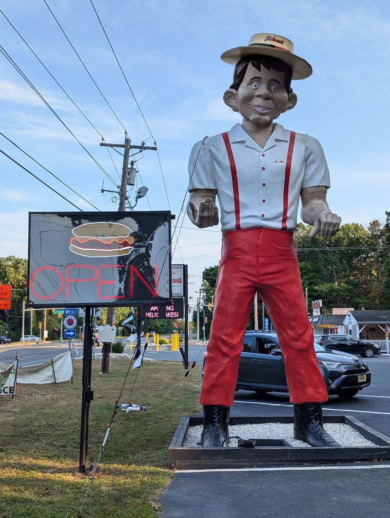 The Repainted Statue That Keeps The Story Standing The Repainted Statue That Keeps The Story Standing
