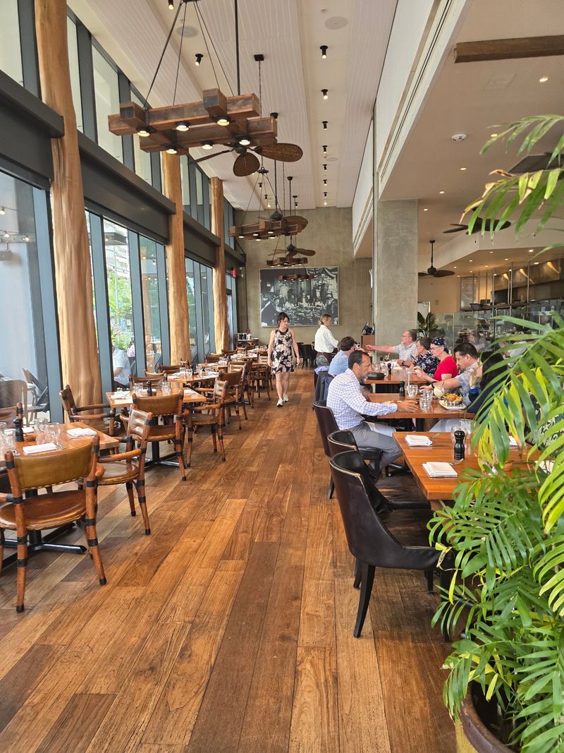 The Restaurant Behind the Tableside Poke The Restaurant Behind the Tableside Poke