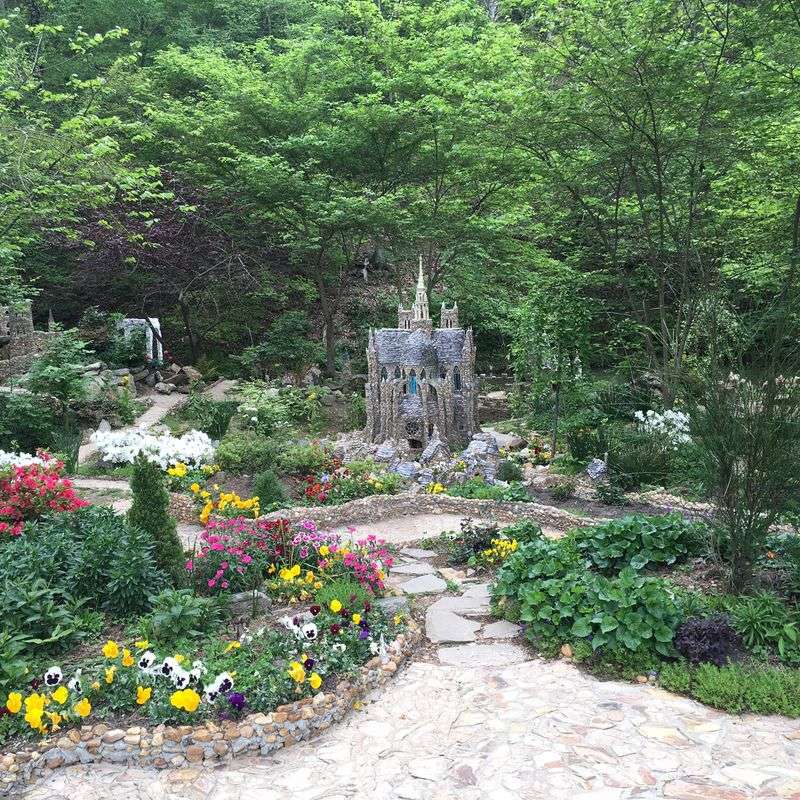 The Rock Garden, Calhoun