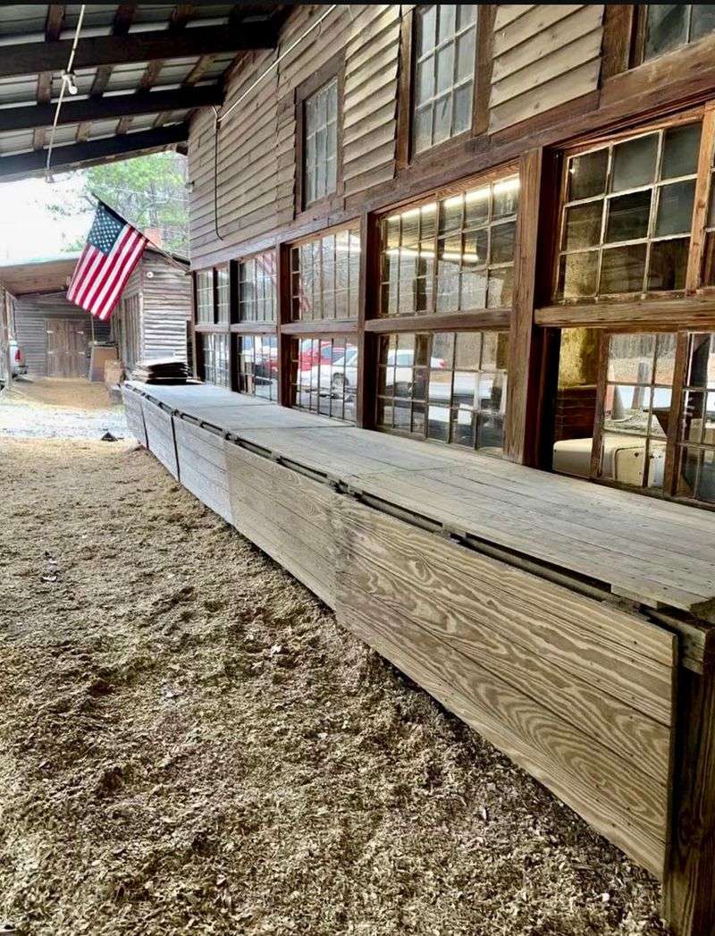 The Rustic Setting That Feels Completely Honest The Rustic Setting That Feels Completely Honest