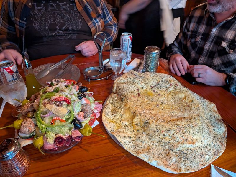 The Salads That Refuse to Play Second Fiddle The Salads That Refuse to Play Second Fiddle