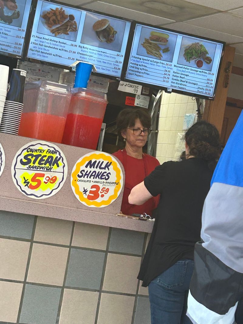 The Service That Keeps Regulars Coming Back Weekly The Service That Keeps Regulars Coming Back Weekly