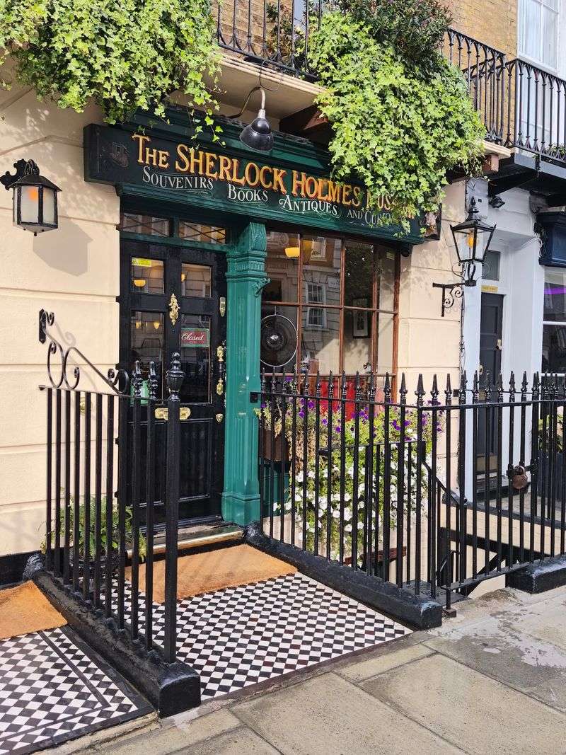 The Sherlock Holmes Museum, London, Sherlock Holmes The Sherlock Holmes Museum, London, Sherlock Holmes