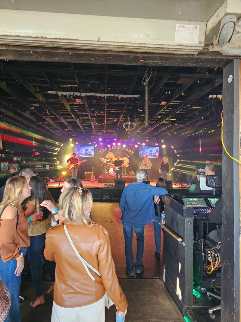 The Small Venue Feeling That Refuses To Retire The Small Venue Feeling That Refuses To Retire