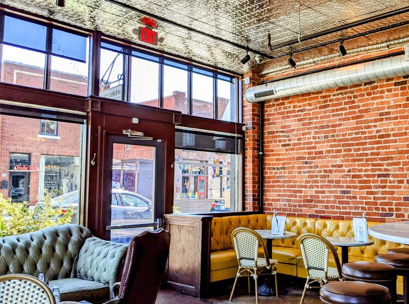 The Speakeasy Atmosphere That Sets the Whole Mood The Speakeasy Atmosphere That Sets the Whole Mood