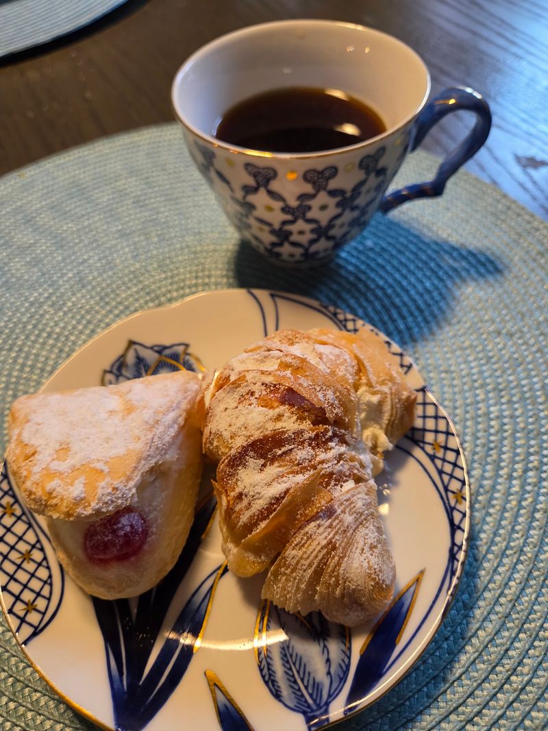 The Star of the Case: Sfogliatelle Done Right The Star of the Case: Sfogliatelle Done Right