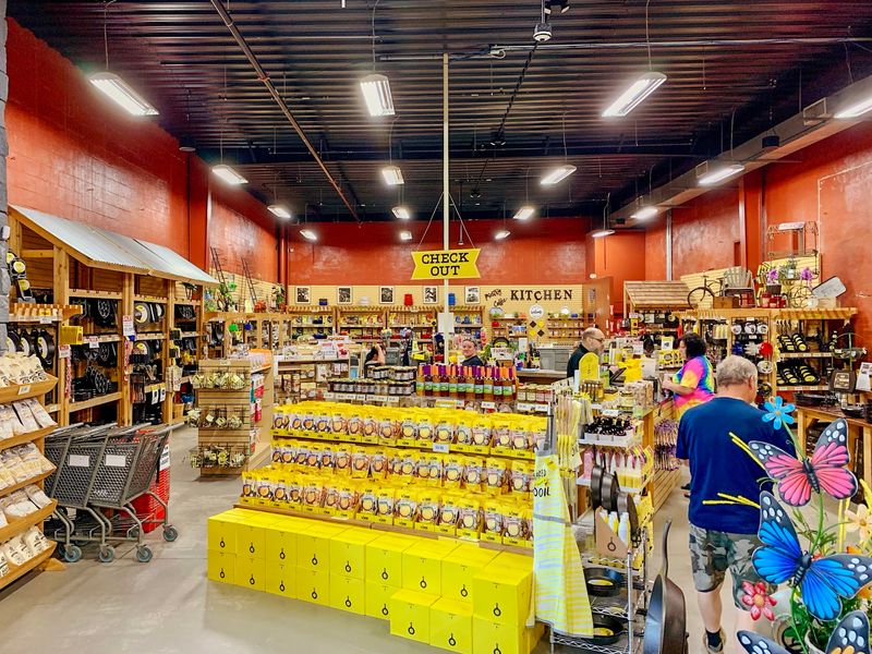 The Store Is a Cast-Iron Lover's Paradise The Store Is a Cast-Iron Lover's Paradise