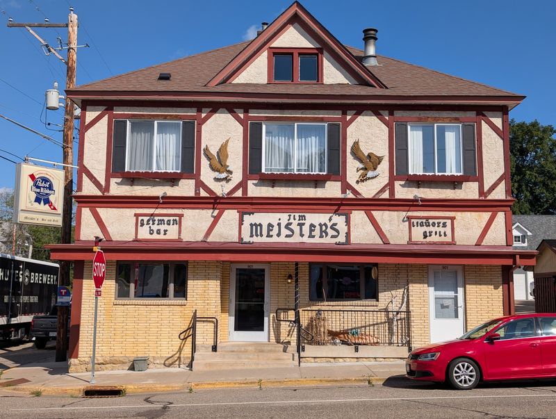 The Tavern That Time Forgot in the Best Way Possible The Tavern That Time Forgot in the Best Way Possible
