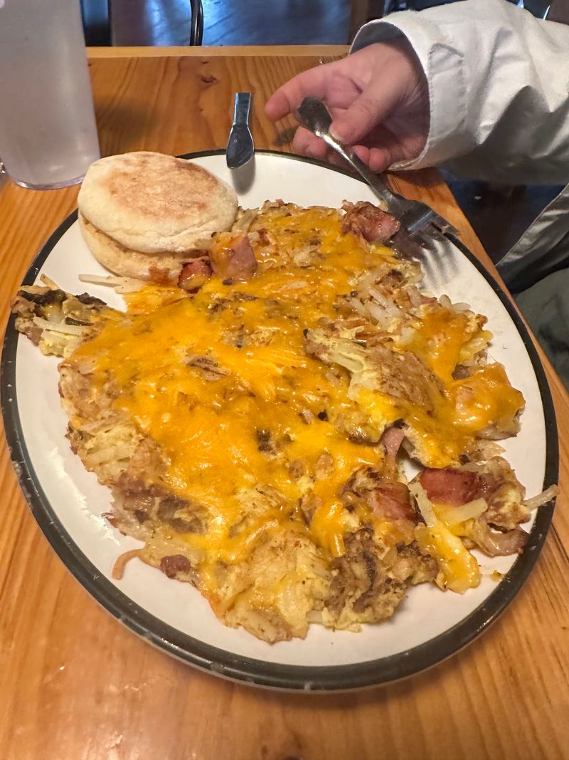 The Trail Skillet That Fuels a Full Day Outdoors The Trail Skillet That Fuels a Full Day Outdoors