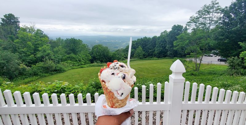The Valley Overlook You Won't Want to Leave