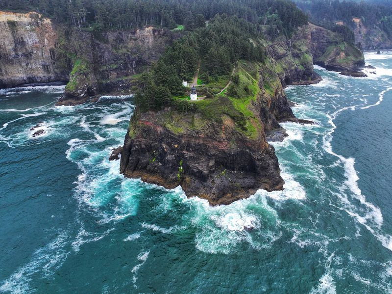 The Views from the Cliff: Ocean Panoramas That Stop You Cold The Views from the Cliff: Ocean Panoramas That Stop You Cold