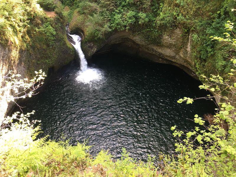 The Waterfalls You Pass Along the Way The Waterfalls You Pass Along the Way