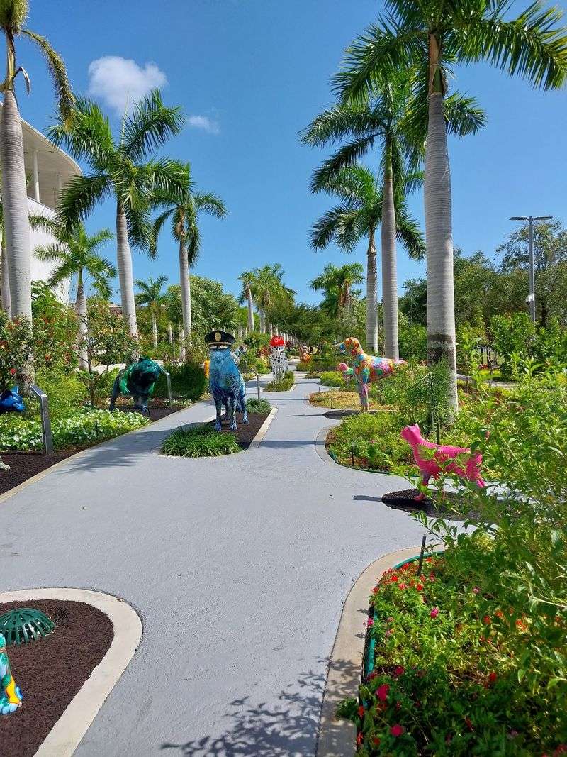 The Waterfront Setting That Elevates the Whole Experience The Waterfront Setting That Elevates the Whole Experience