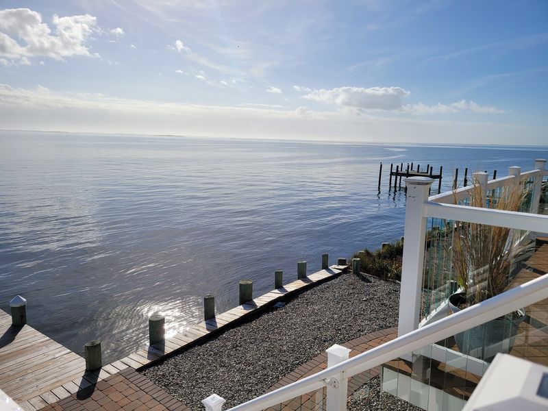 The kind of setting that suits water-minded homeowners The kind of setting that suits water-minded homeowners