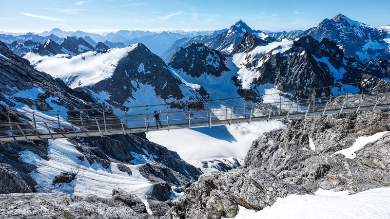 Titlis Cliff Walk - Switzerland Titlis Cliff Walk - Switzerland