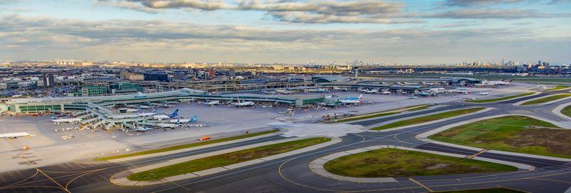 Toronto Pearson International Airport (YYZ), Canada Toronto Pearson International Airport (YYZ), Canada